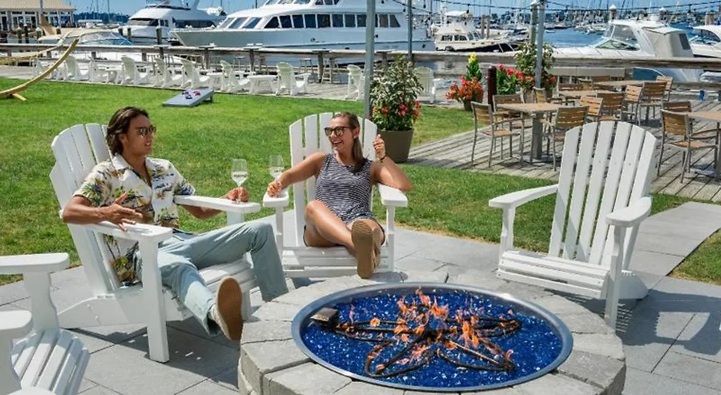 The Newport Harbor Hotel & Marina Terrasse
