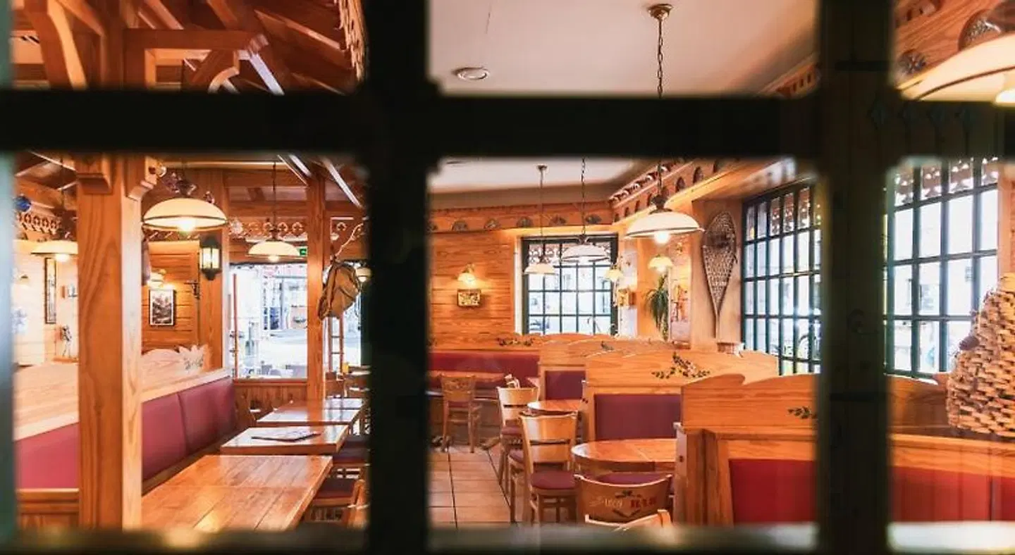 Le Bois Joli Bar