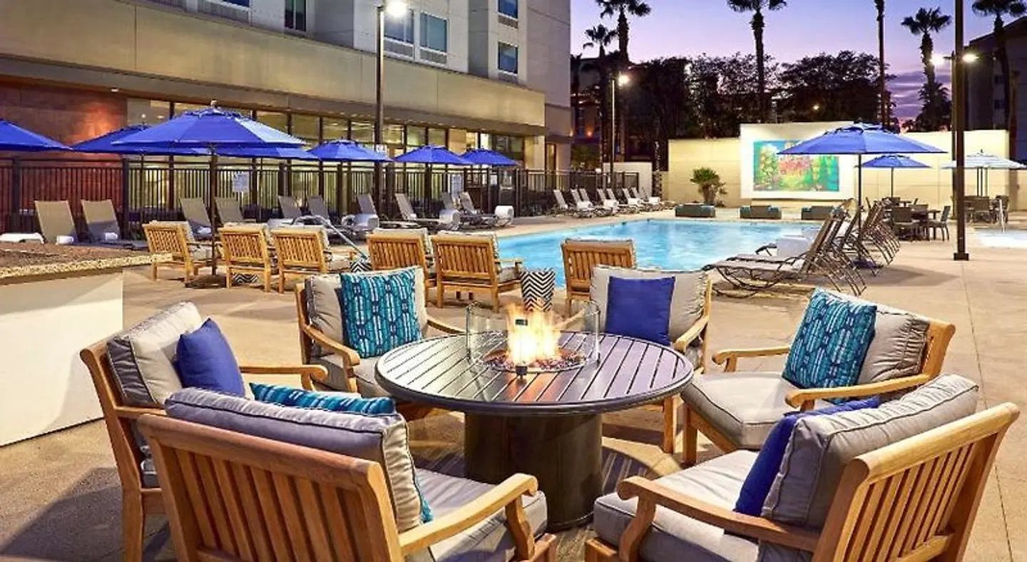 Cambria Hotel Anaheim Resort Area Terrasse