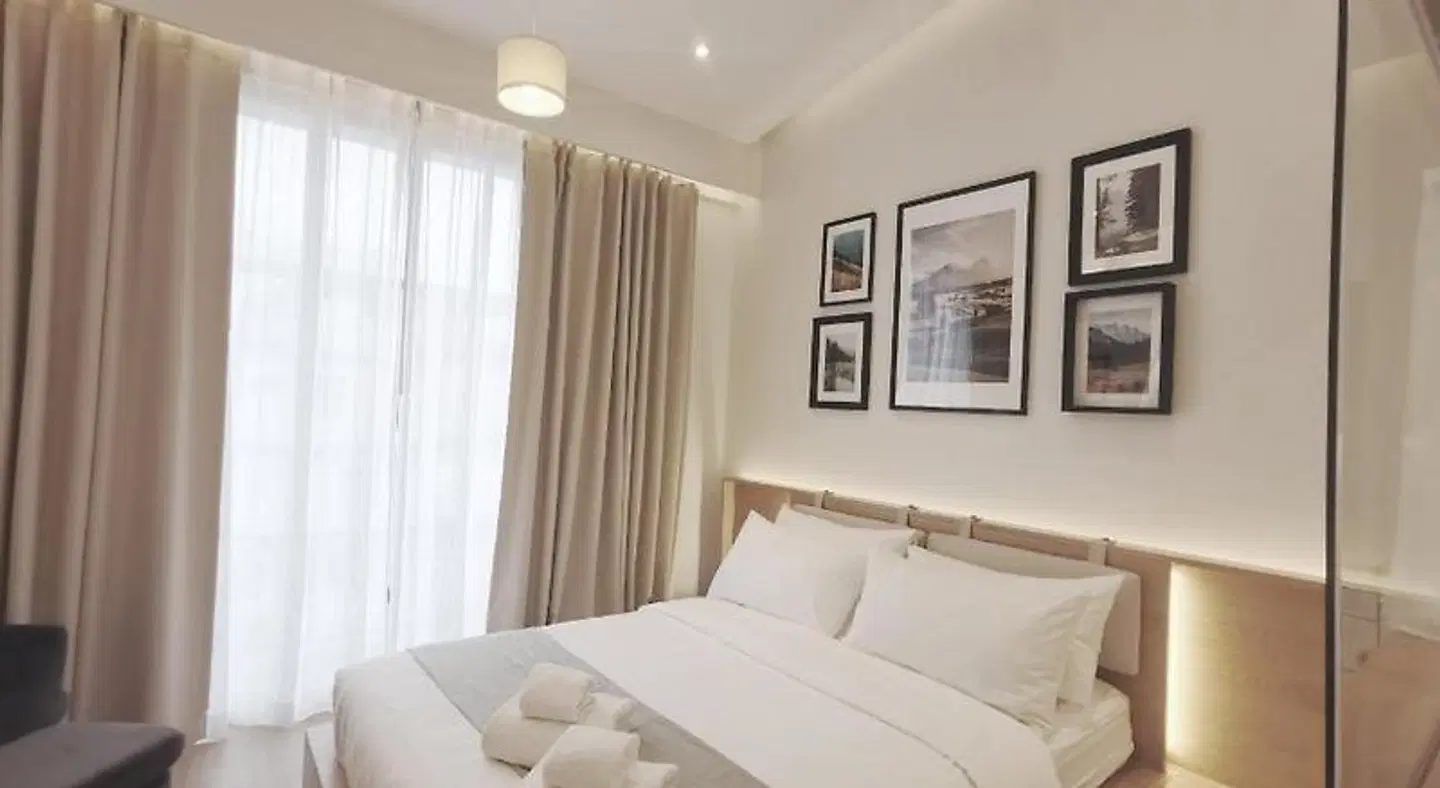 Double Bed Hotel Wohnbeispiel