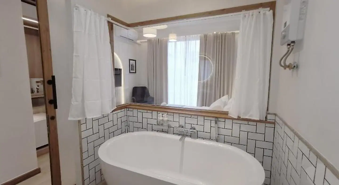 Double Bed Hotel Badezimmer