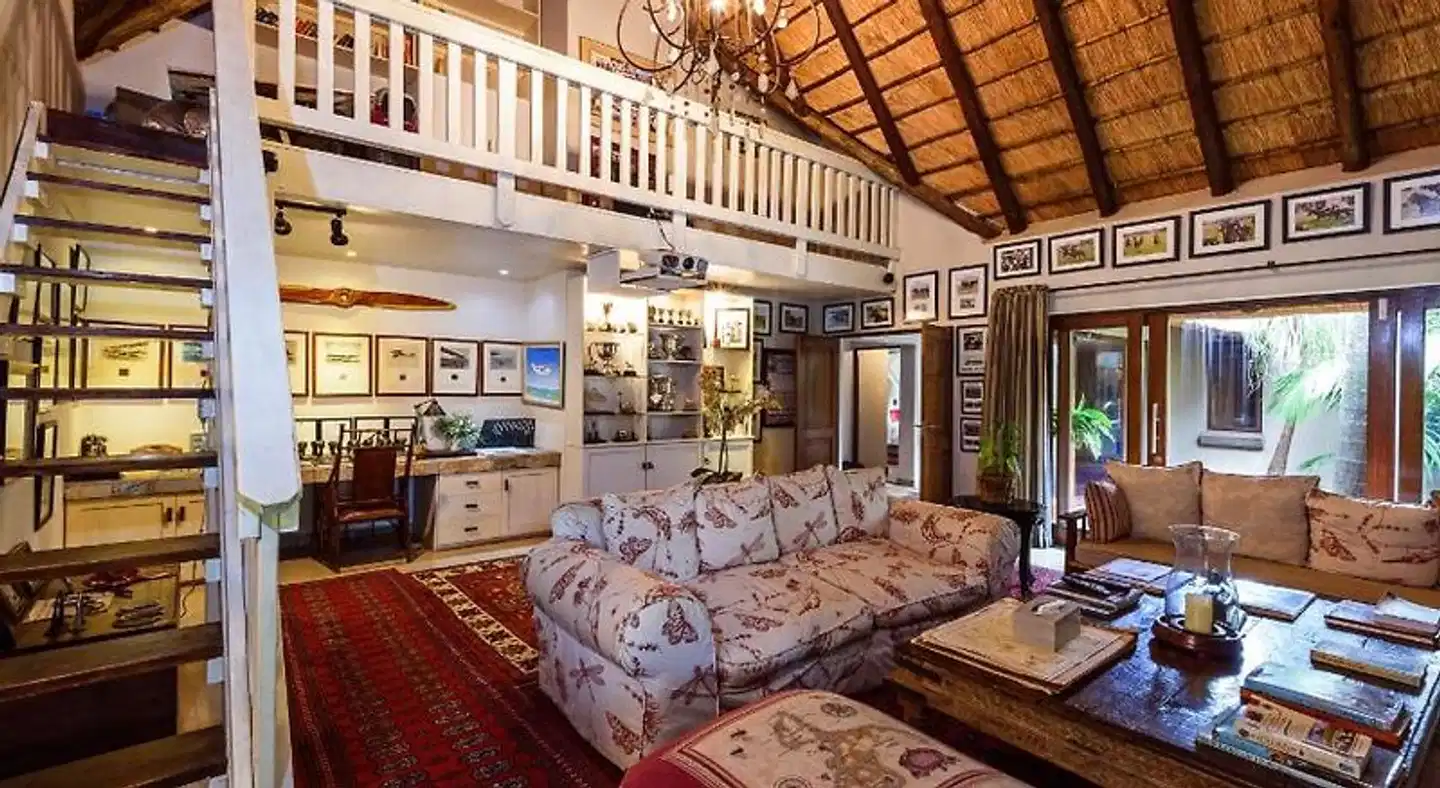 Khaya Ndlovu Safari Manor Lobby