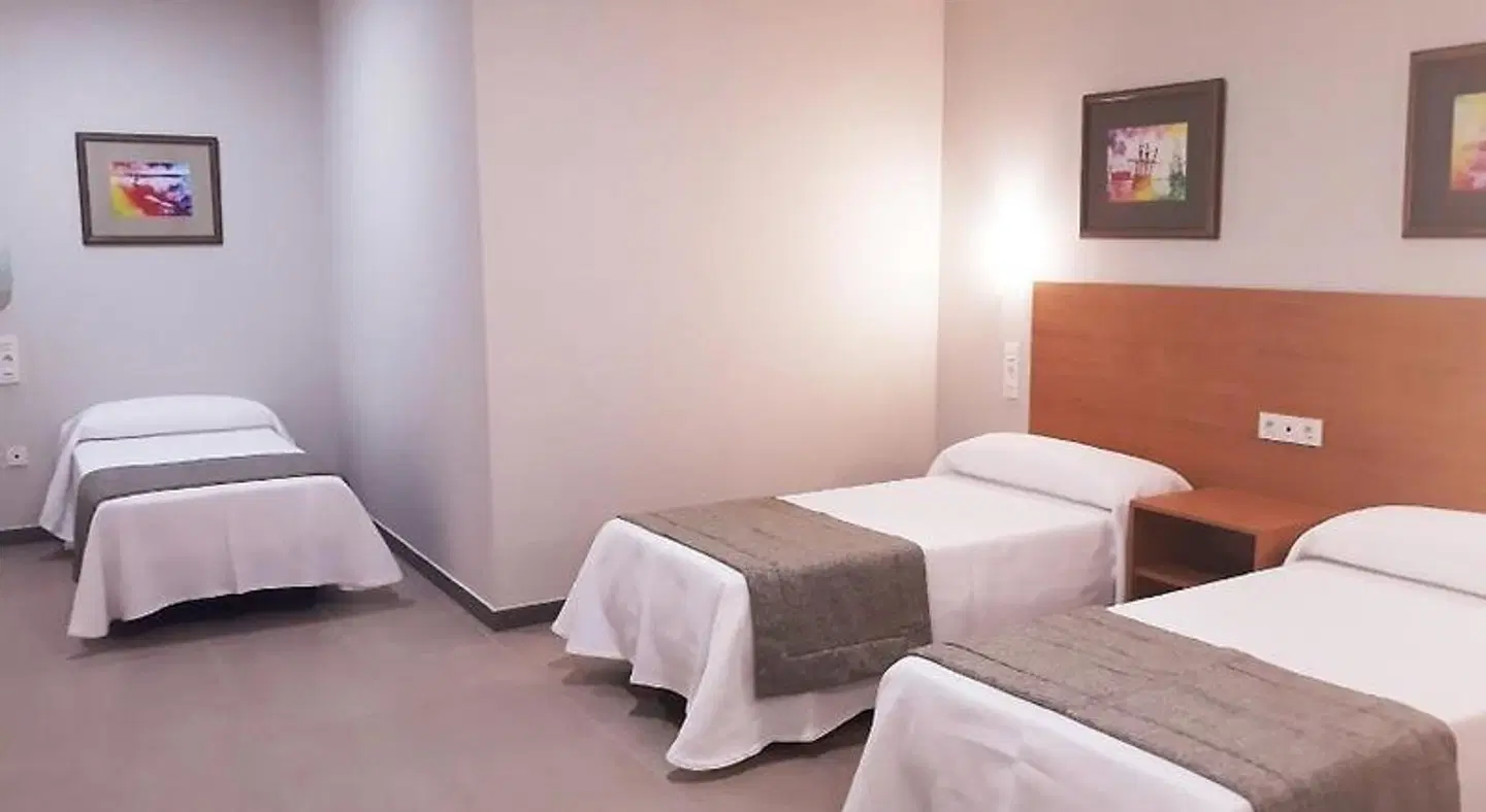 Hostal Montemayor ROOM_EXAMPLE
