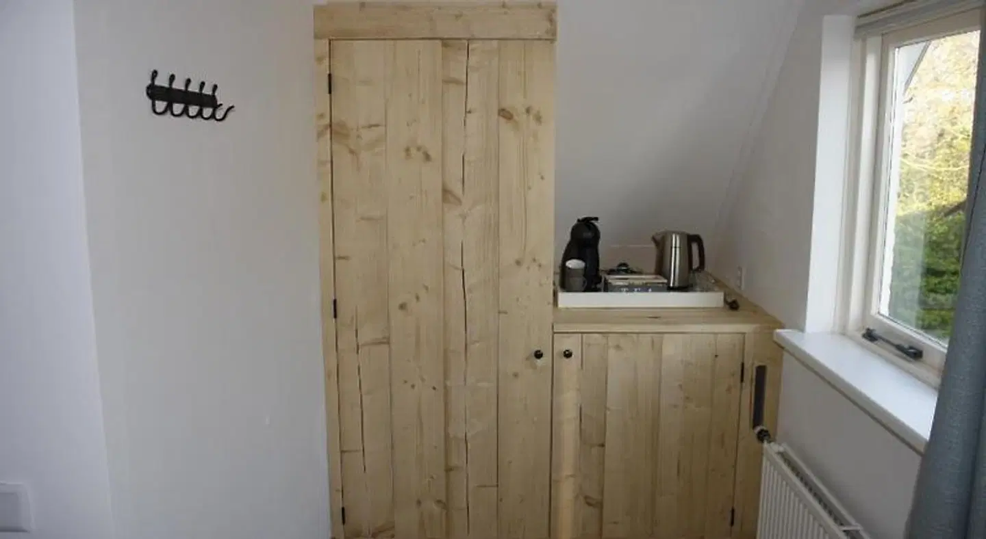 Hiltop ROOM_EXAMPLE