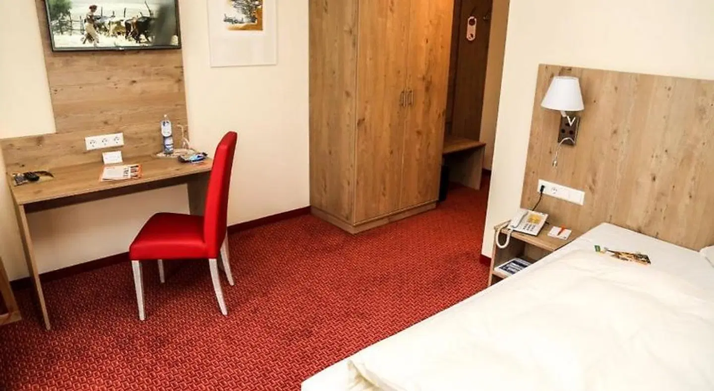 Hirsch ROOM_EXAMPLE