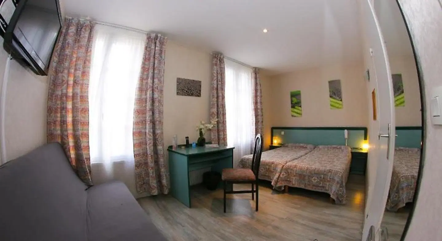 Hotel des 2 Nations ROOM_EXAMPLE