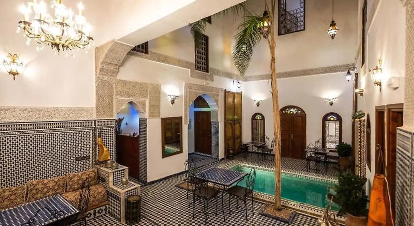 Le cèdre d'argent LOUNGE_LOBBY