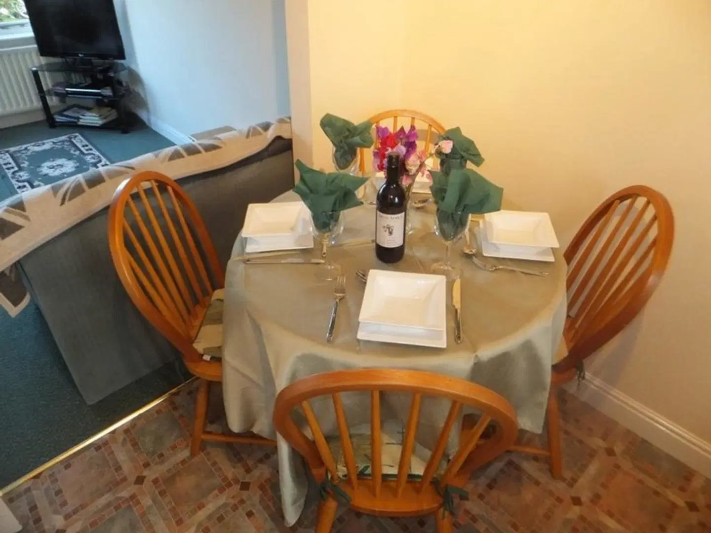 West View ROOM_EXAMPLE