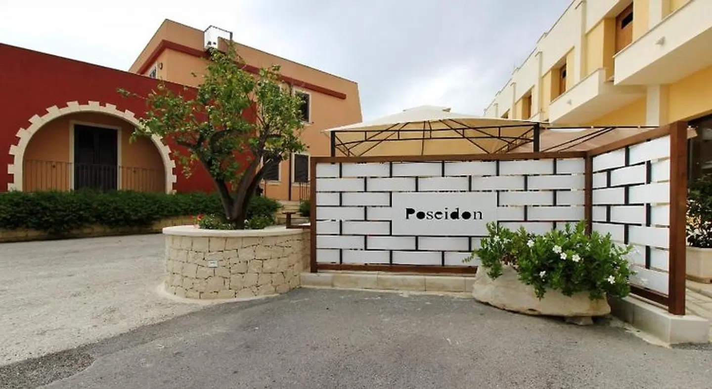 Poseidon EXTERIOR