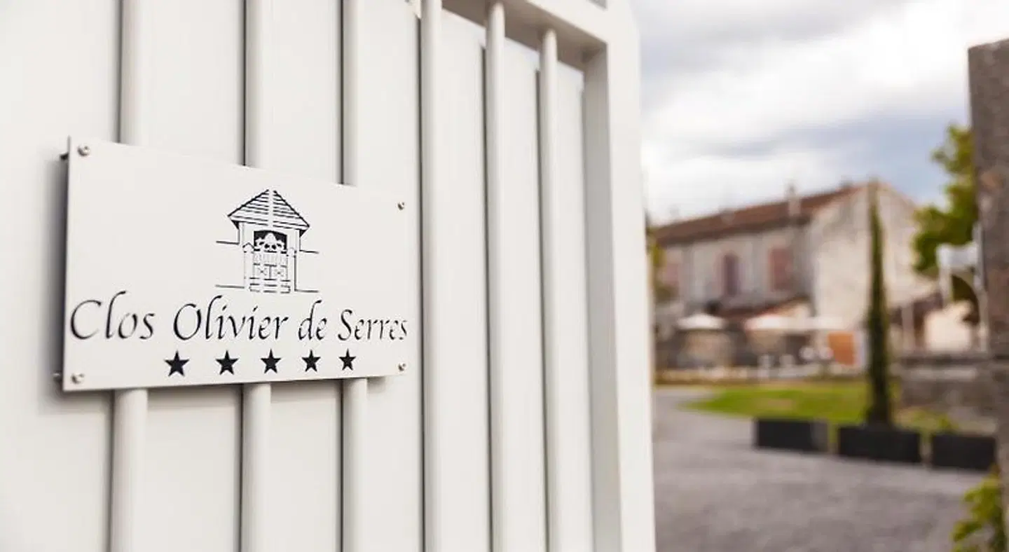 Clos Olivier de Serres EXTERIOR