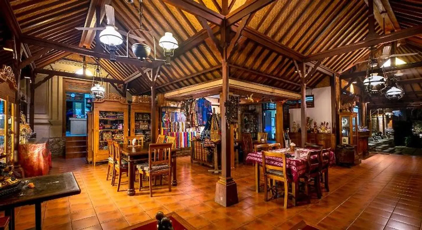 Murni's Houses Bar