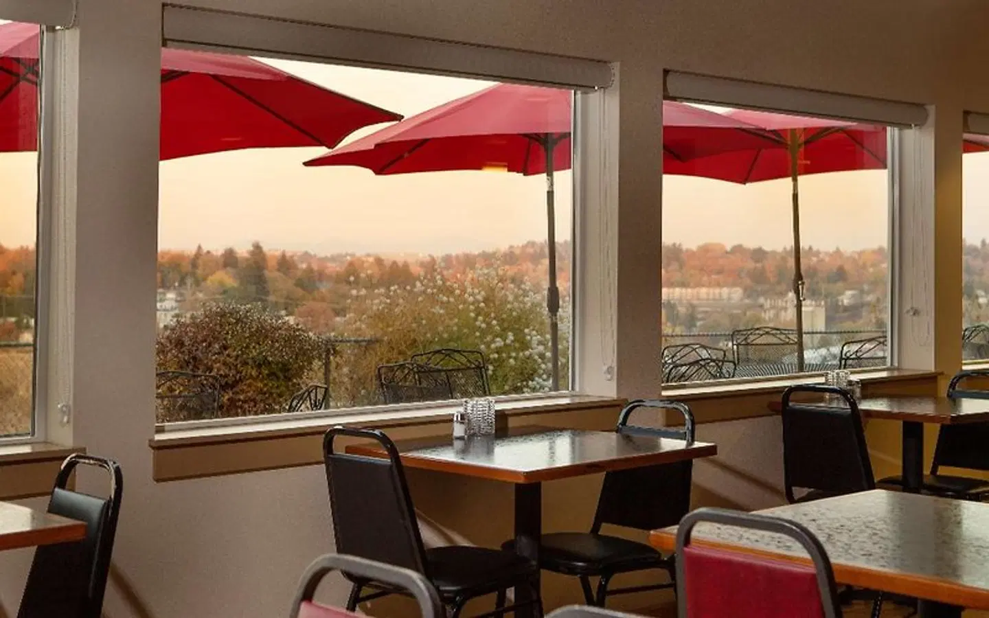 Coast Hilltop Inn Terrasse