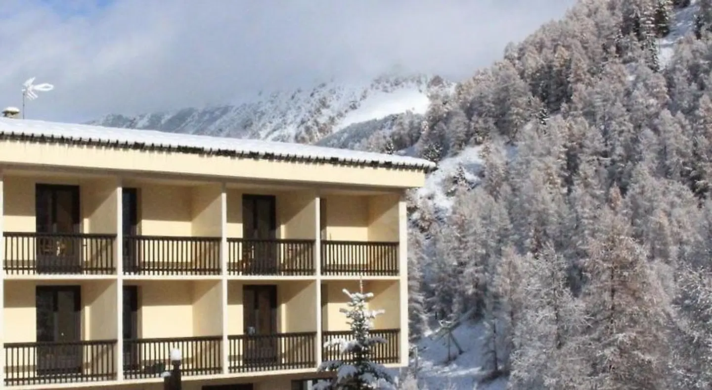 Les Carlines EXTERIOR