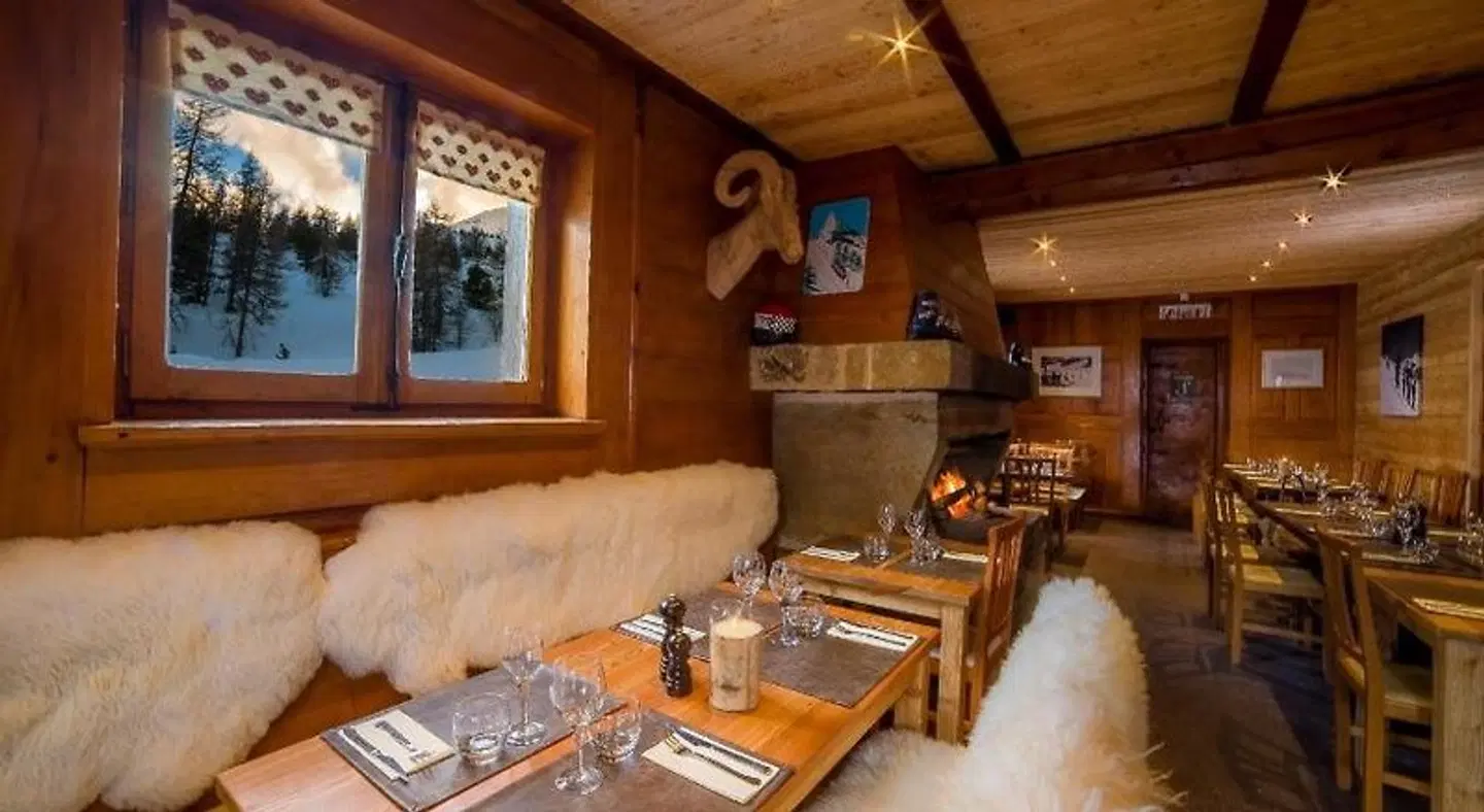 le Chal'heureux LOUNGE_LOBBY
