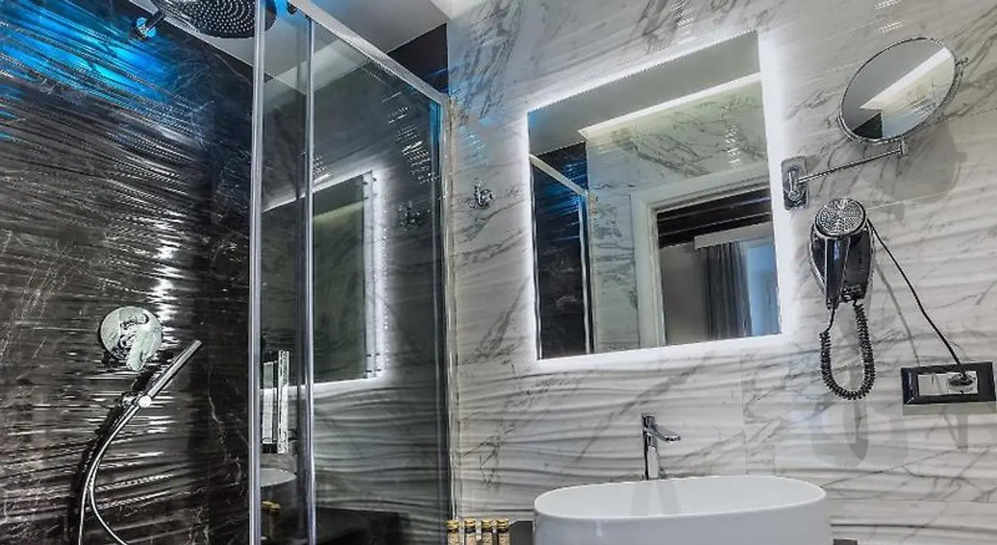 SPAGNA LUXURY'N TREVI Badezimmer