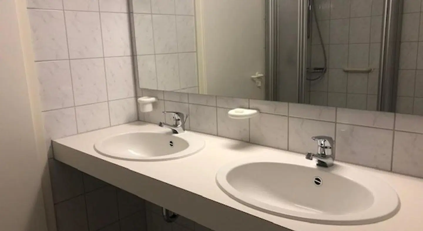 Norishütte Badezimmer