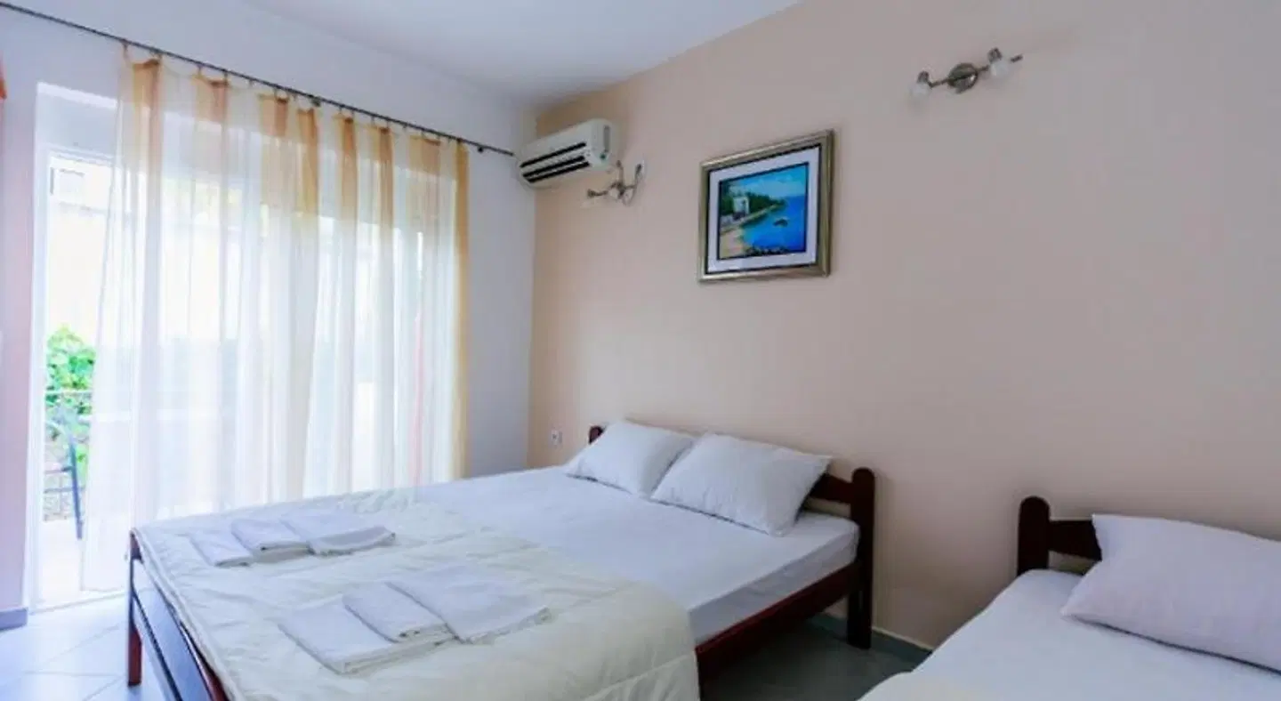 Apartments SoleMar2 ROOM_EXAMPLE