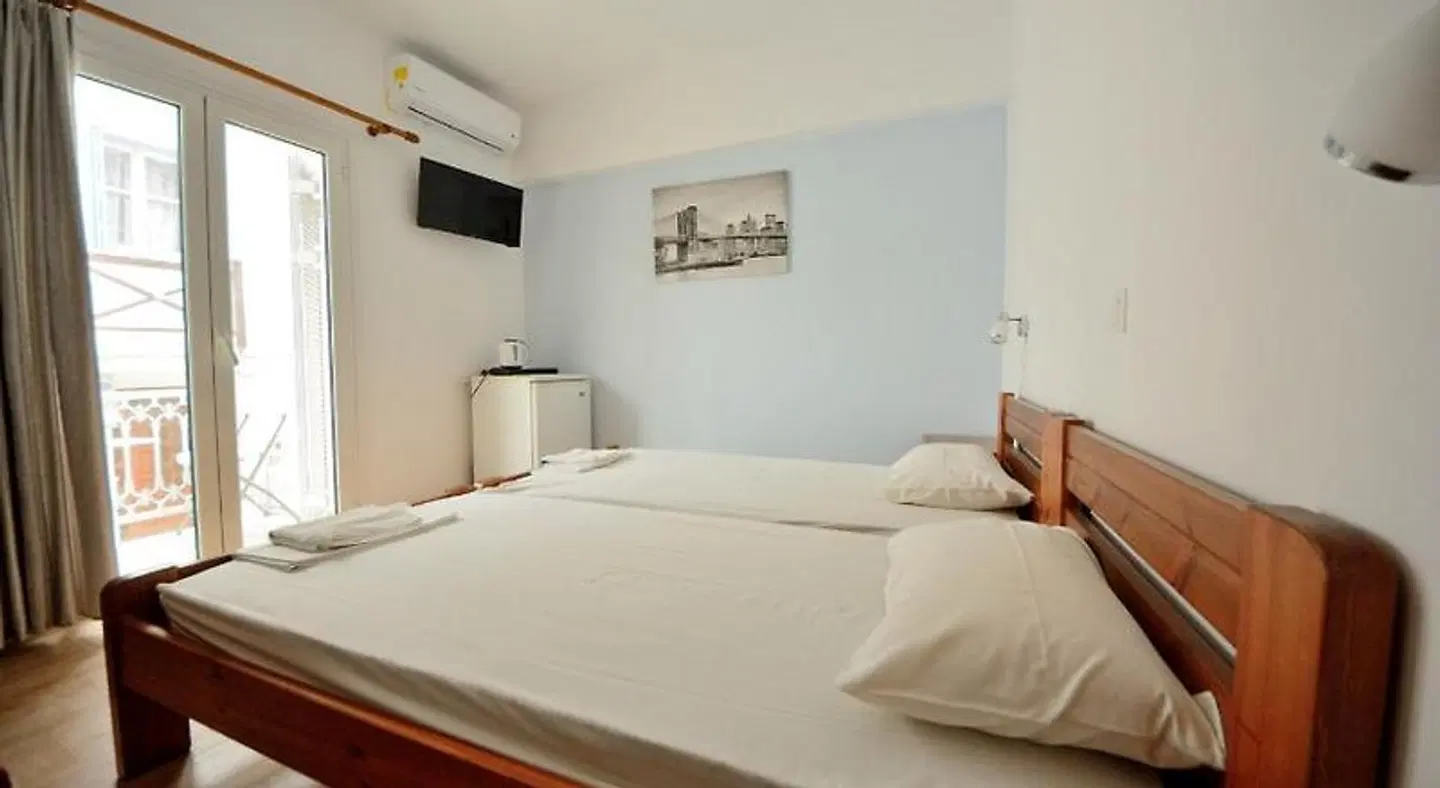 Lampis Studios ROOM_EXAMPLE