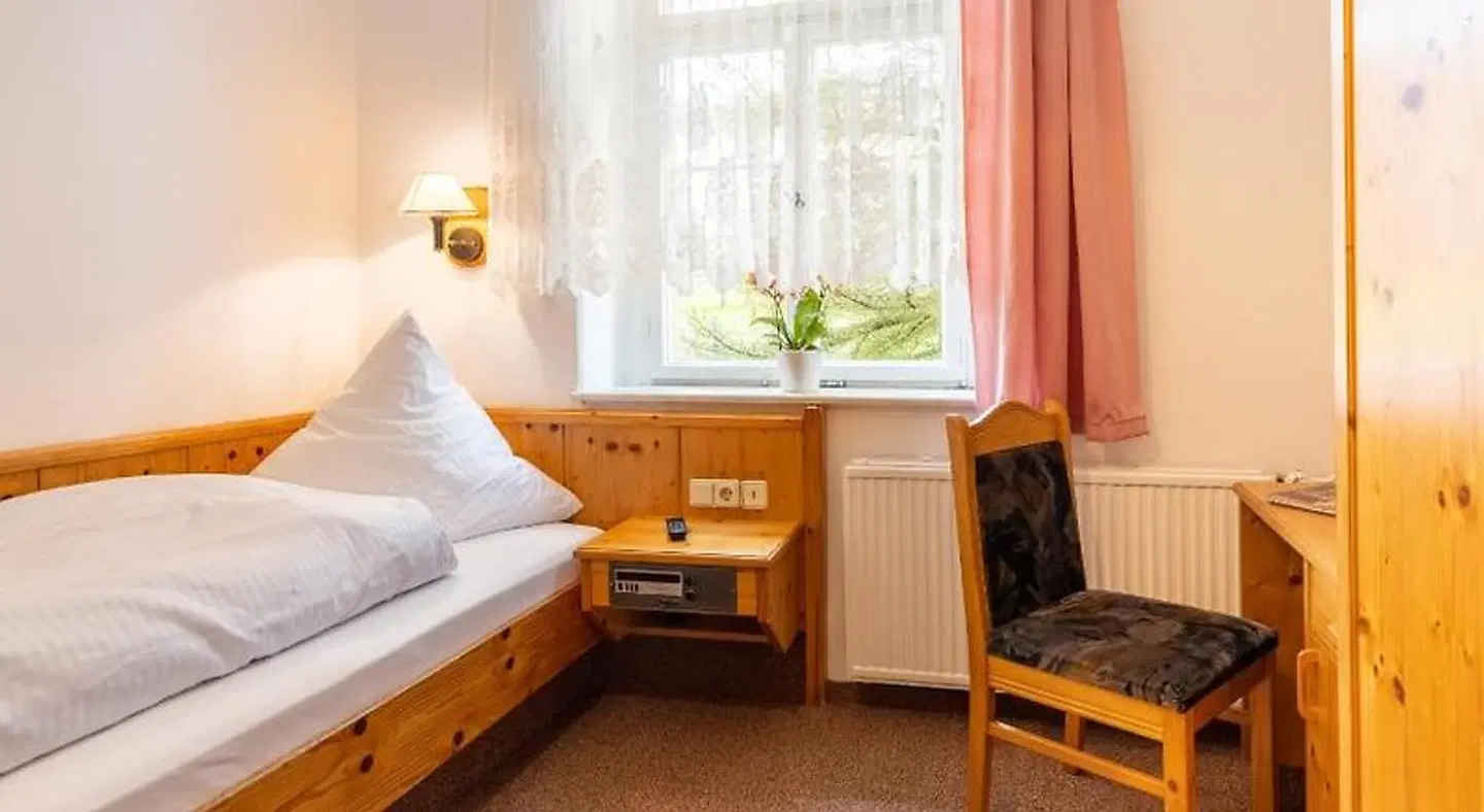 Hotel Carola ROOM_EXAMPLE