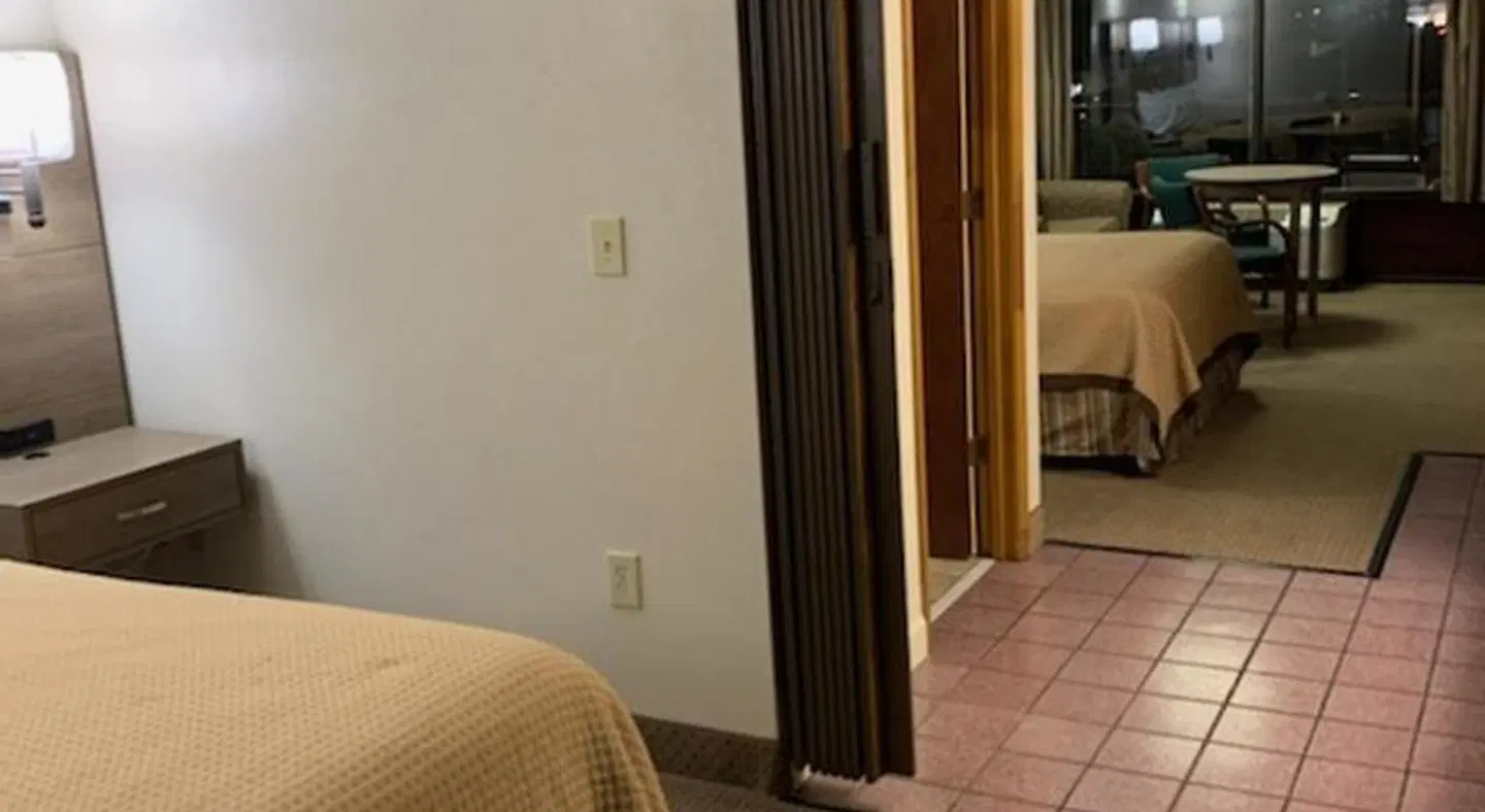 Riverside Motor Lodge - Pigeon Forge ROOM_EXAMPLE