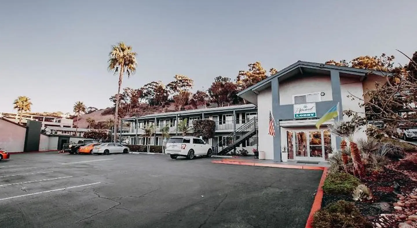 The Atwood Hotel EXTERIOR