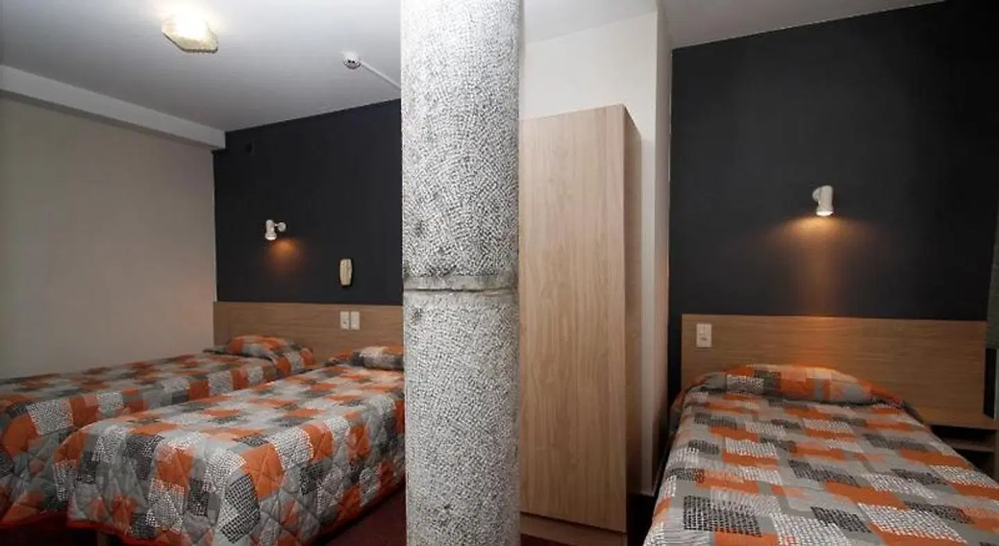 Montfort ROOM_EXAMPLE