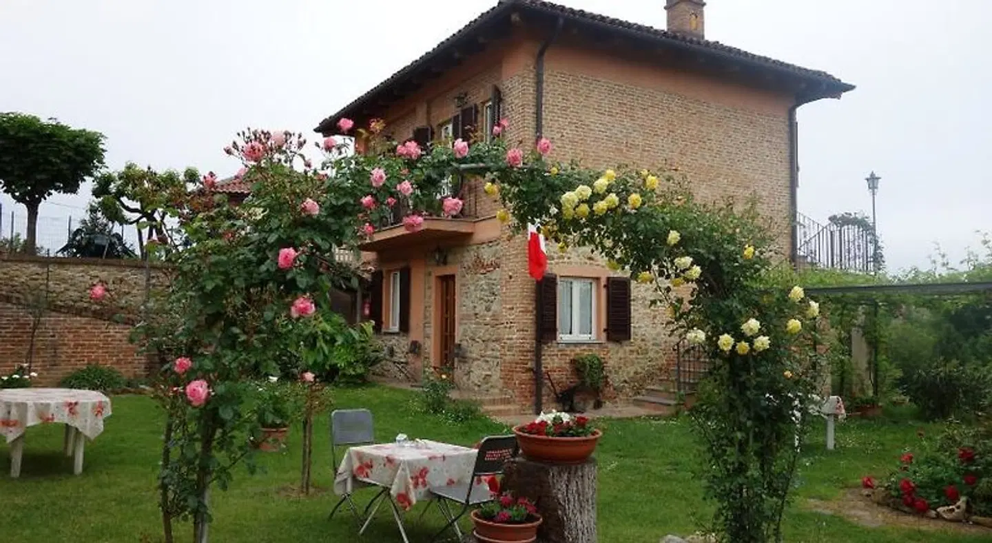 Bricco Dei Ciliegi EXTERIOR