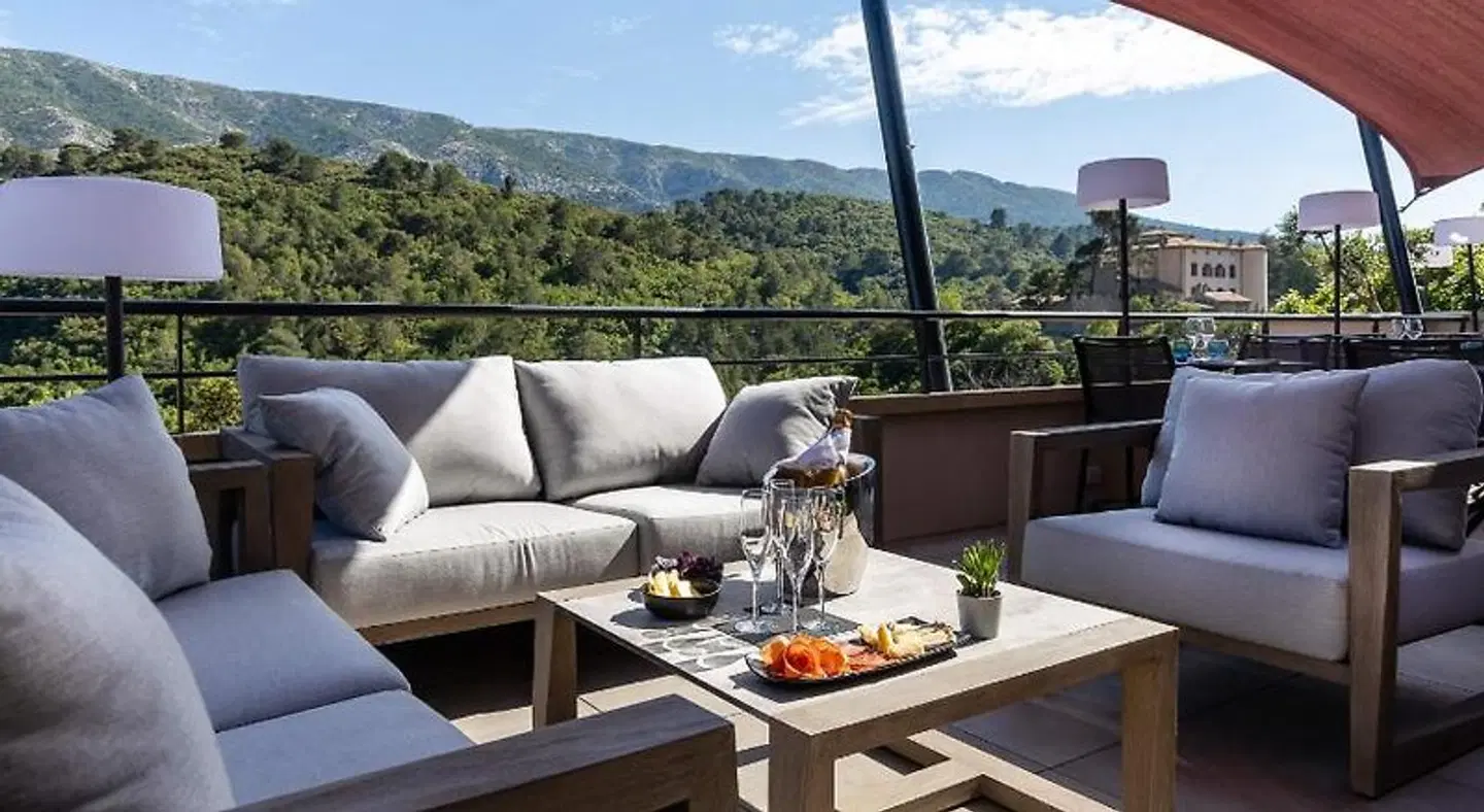Hôtel Sainte Victoire Terrasse