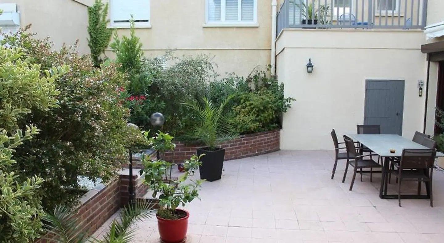 La Part Des Anges EXTERIOR
