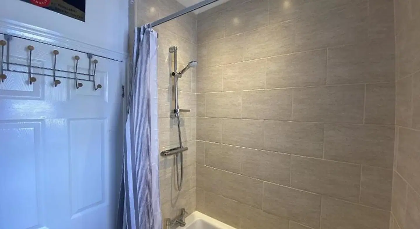 Blenheim Guest House Badezimmer