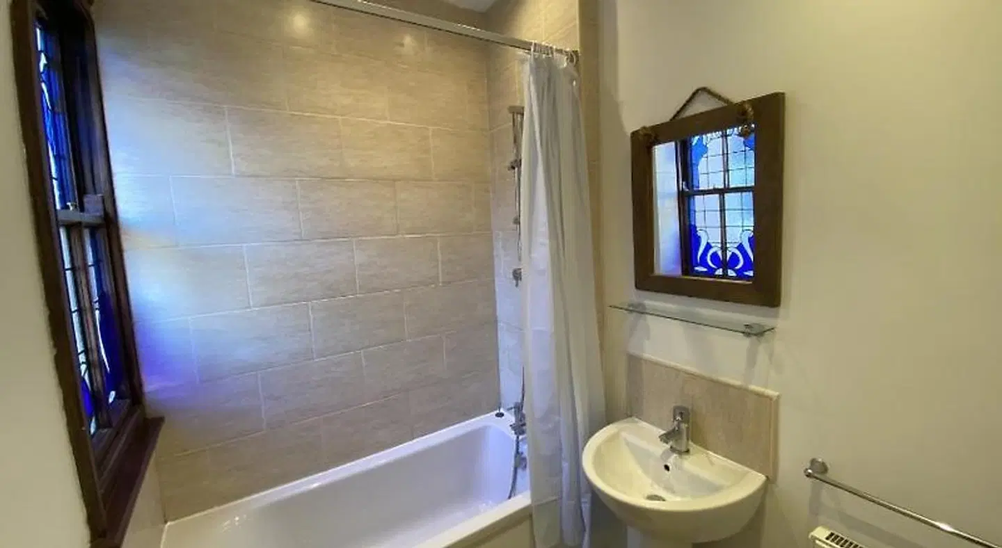Blenheim Guest House Badezimmer