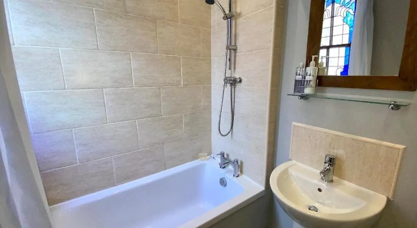 Blenheim Guest House Badezimmer