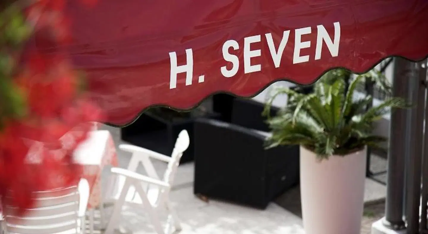 Hotel Seven LOUNGE_LOBBY
