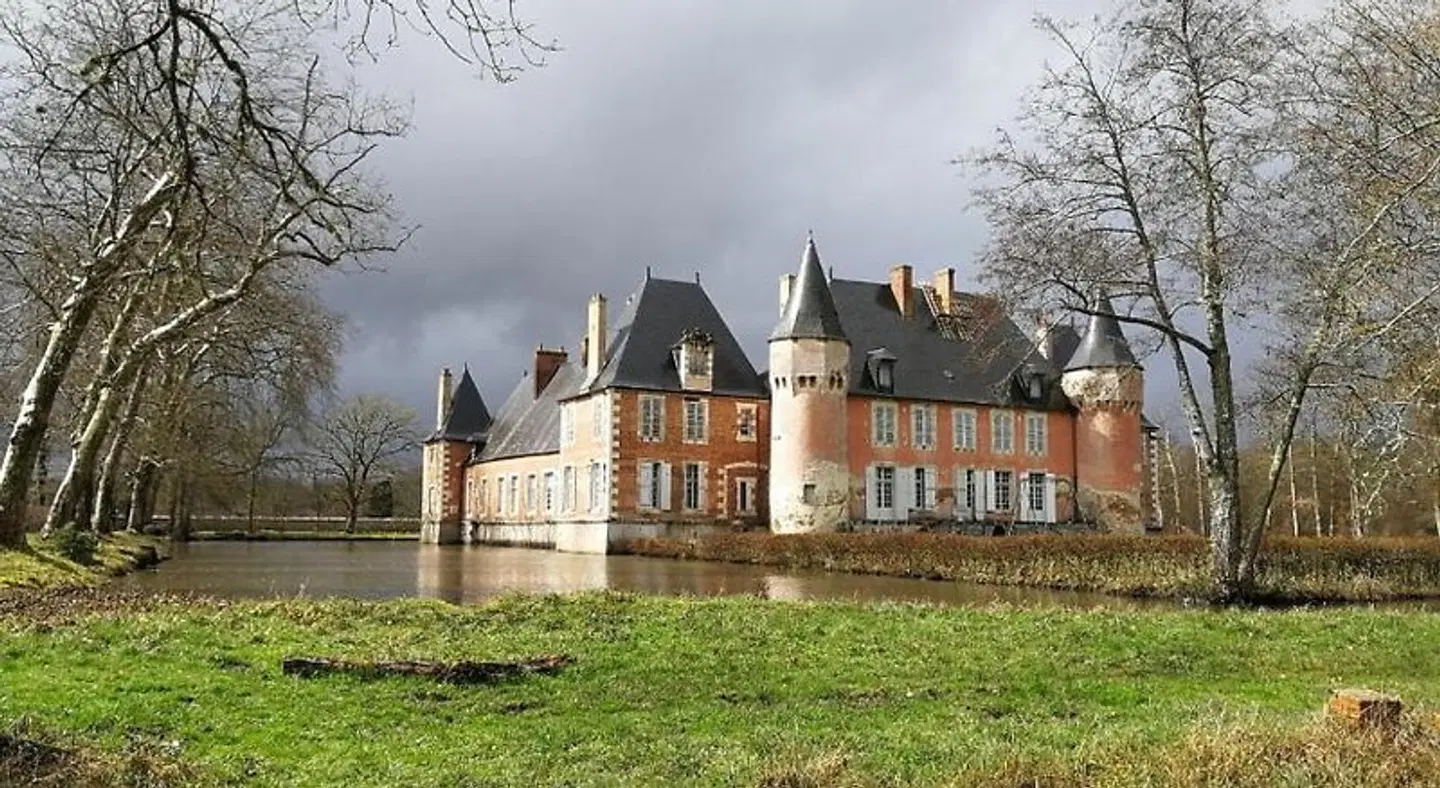 Château de Souesmes EXTERIOR