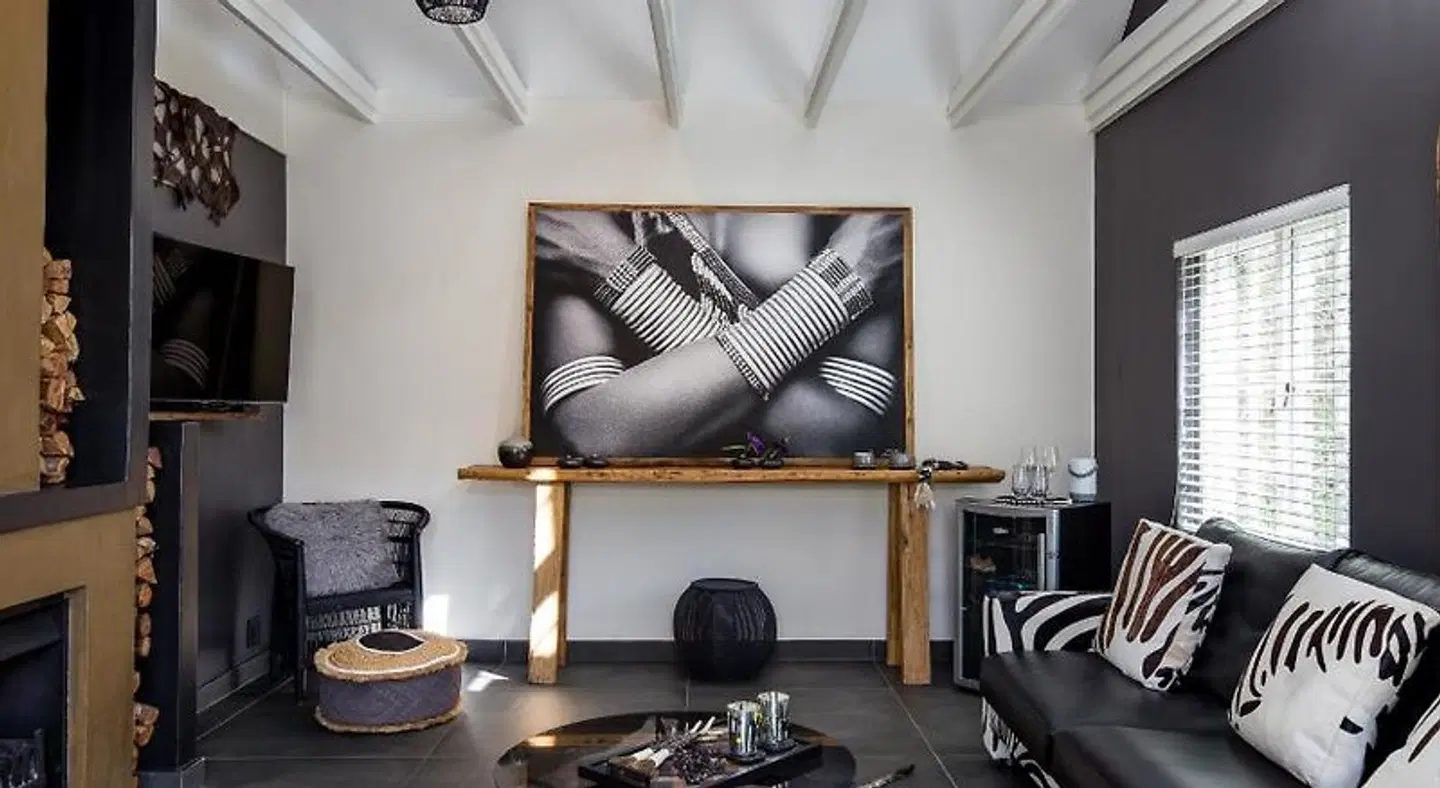 14 on Klein Constantia LOUNGE_LOBBY