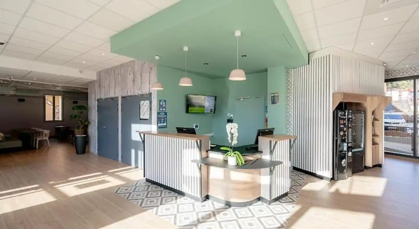B&B Hotel Toulon Centre Gare Lobby