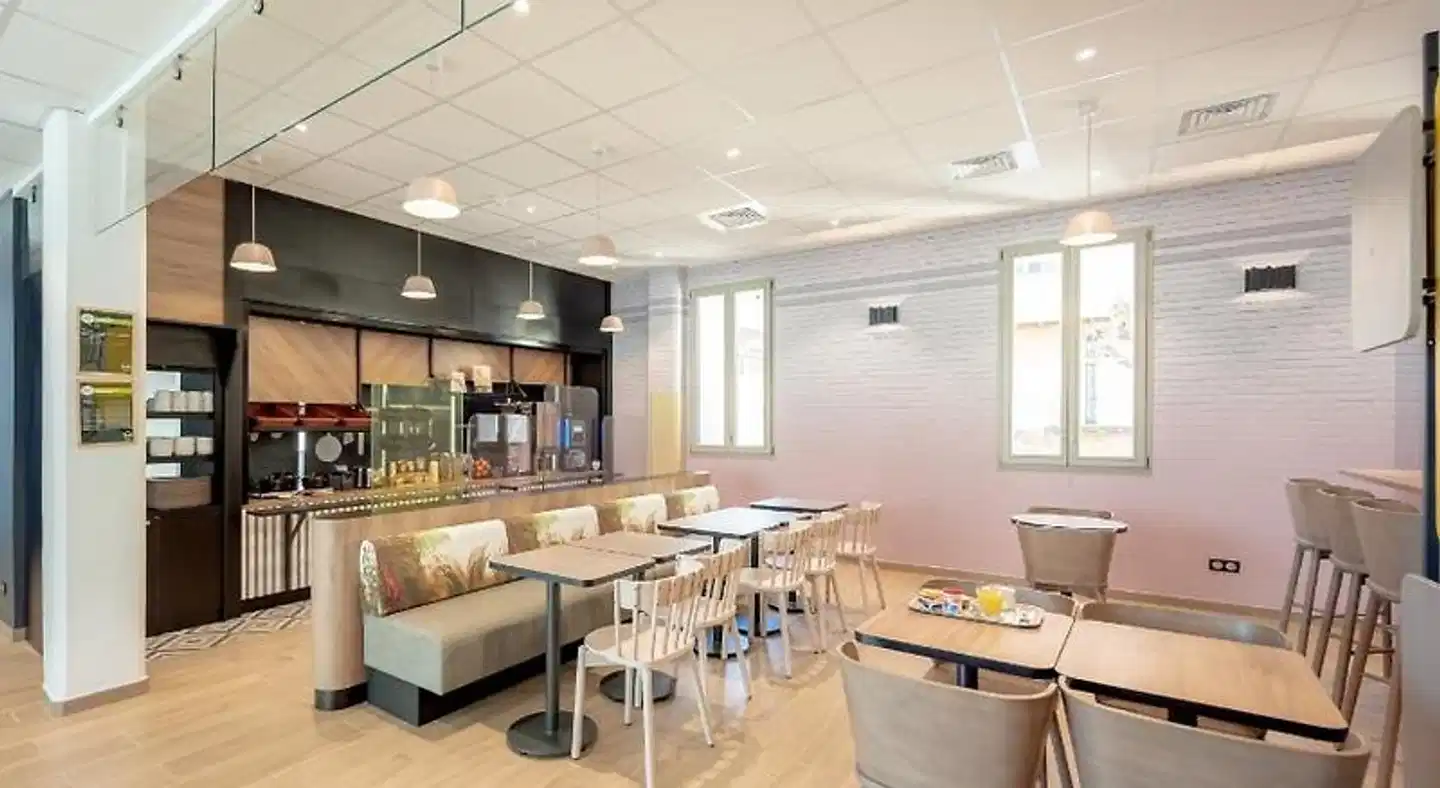 B&B Hotel Toulon Centre Gare Bar