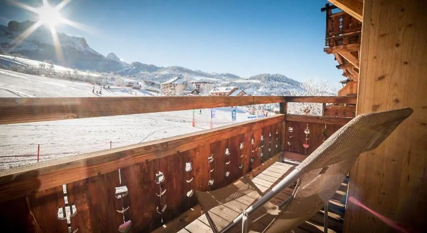 Montana Chalet Hôtel Terrasse