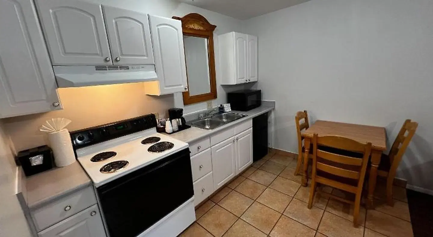 Alpine Motel ROOM_EXAMPLE