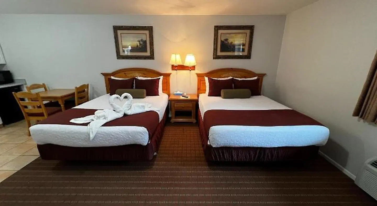 Alpine Motel ROOM_EXAMPLE
