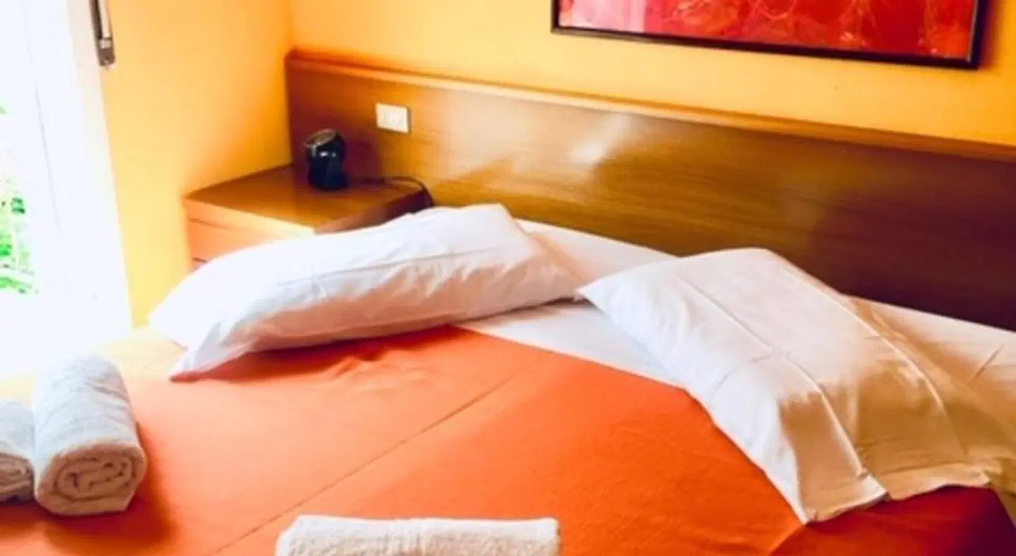 HOTEL LA FAVORITA ROOM_EXAMPLE