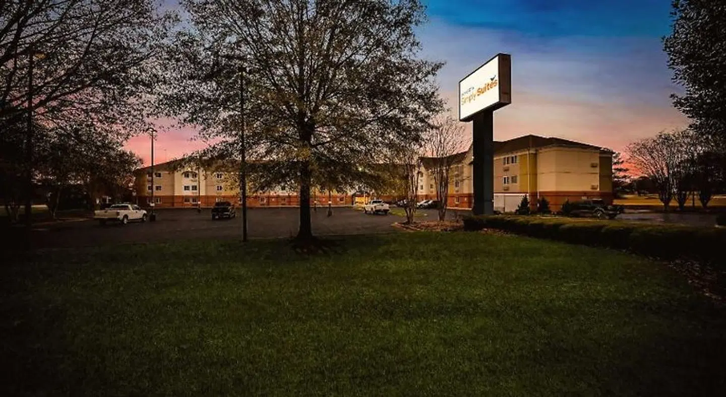 Sonesta Simply Suites Huntsville Research Park EXTERIOR