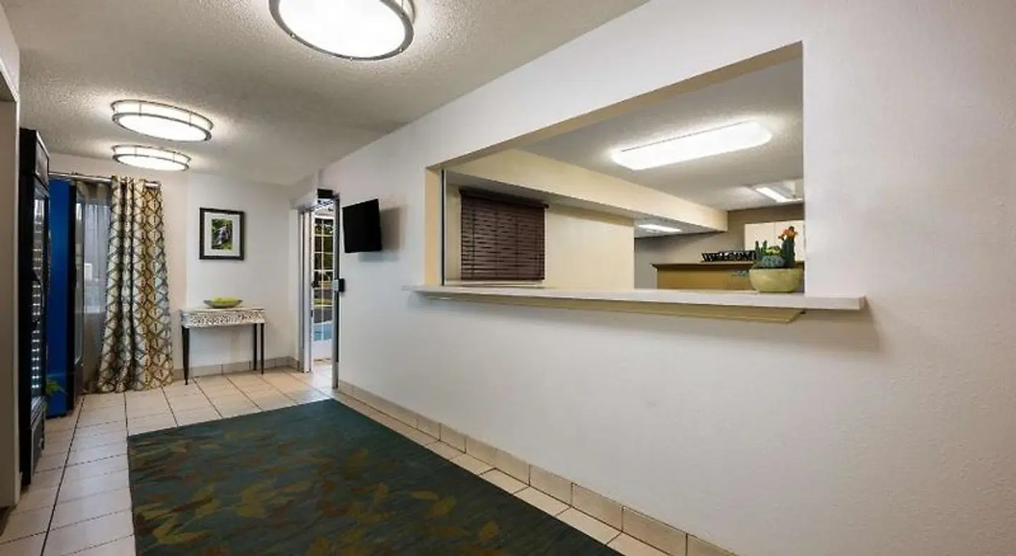 Sonesta Simply Suites Huntsville Research Park LOUNGE_LOBBY