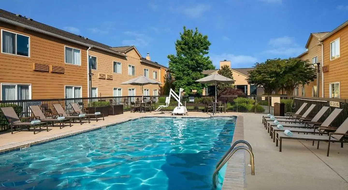 Sonesta Select Chattanooga Hamilton Place OUTDOOR_POOL