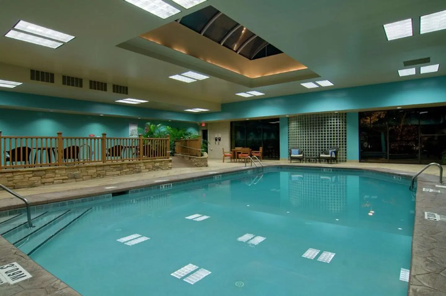 Hilton North Raleigh Hallenbad