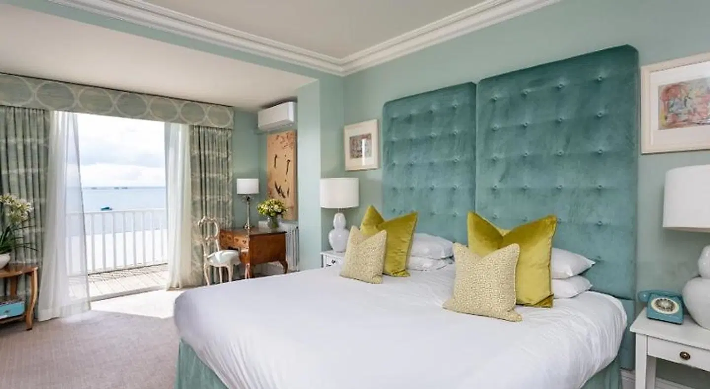 Roslin Beach Hotel ROOM_EXAMPLE