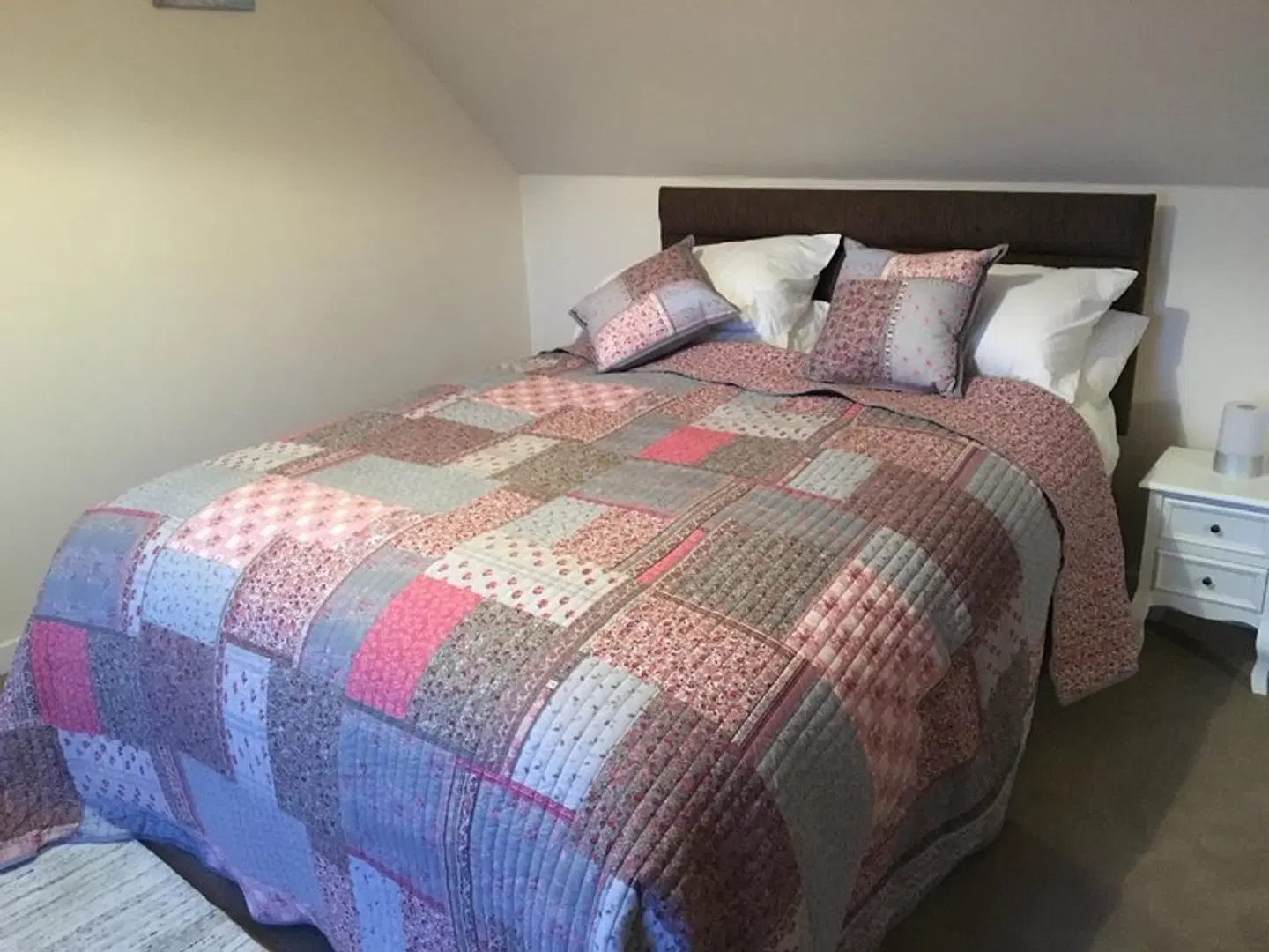 Hillside ROOM_EXAMPLE