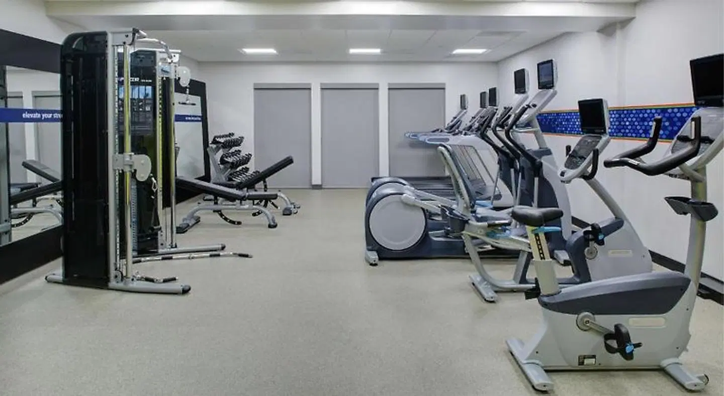 Hampton Inn & Suites Irvine-Orange County Airport SPORTS_AND_LEISURE