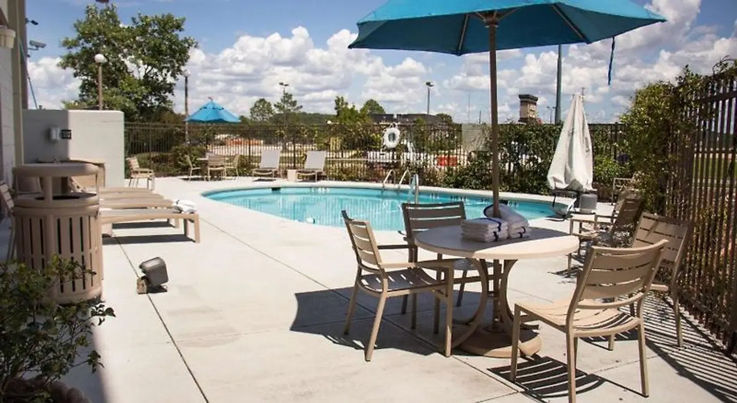 Hampton Inn Tuscaloosa-East OUTDOOR_POOL