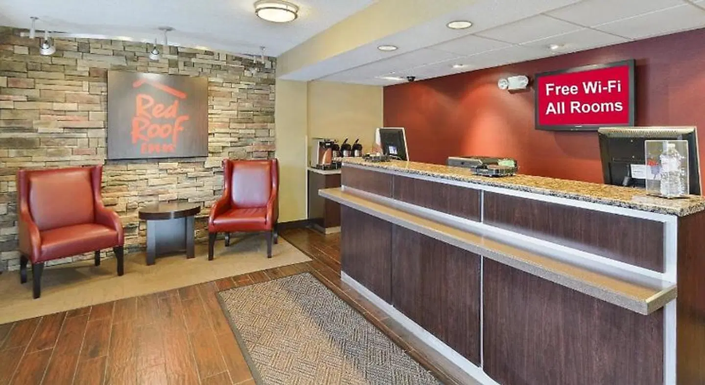 Red Roof Inn Huntington Badezimmer